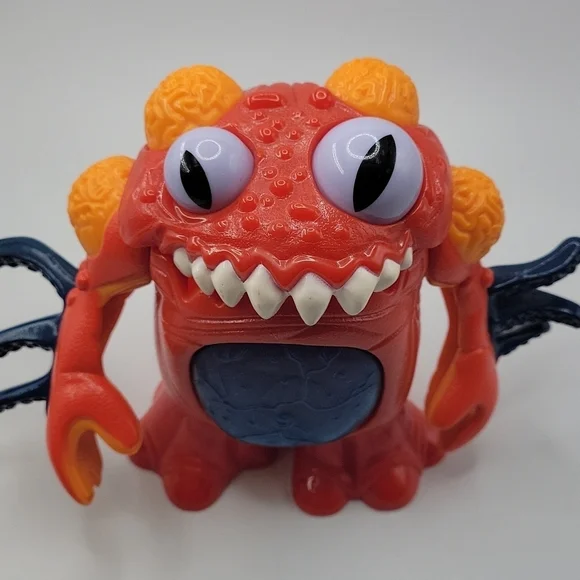 IMAGINEXT 2008 RED SPACE ALIEN EATING MONSTER 5" FIGURE TOY - Picture 2 of 10